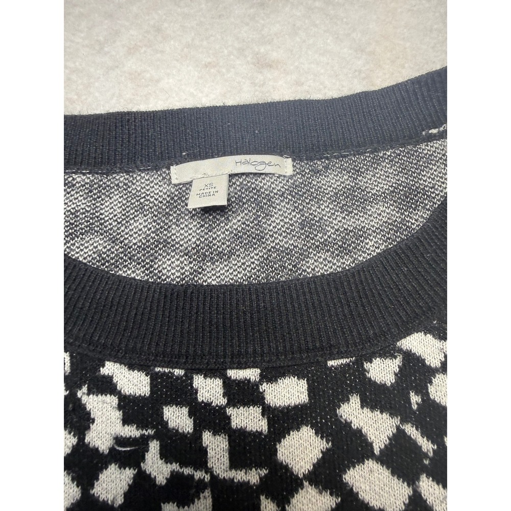Halogen Black‎ White Geometric Print Crew Neck Sweater Top Women's XS - Picture 2 of 8